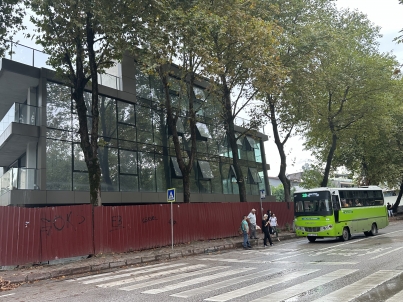 Eskidji’den Yahya Kaptan’da Yeni Binada İtfaiye Onaylı Yangın Merdivenli Kurumsal Ofis