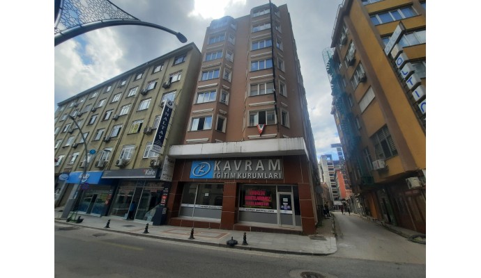 Eskidjiden İzmit Merkez Alemdar Caddesi 2800m2 Otoparklı Jeneratörlü Bina - İlan No: 67155, Kiralık,İzmit  Kiralık ev,İzmit  Kiralık daire,İzmit Kiralık ofis,İzmit  Kiralık stüdyo,İzmit  Kiralık