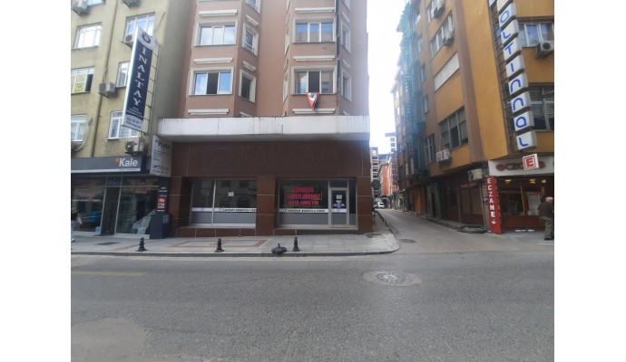 Eskidjiden İzmit Merkez Alemdar Caddesi 2800m2 Otoparklı Jeneratörlü Bina - İlan No: 67155, Kiralık,İzmit  Kiralık ev,İzmit  Kiralık daire,İzmit Kiralık ofis,İzmit  Kiralık stüdyo,İzmit  Kiralık