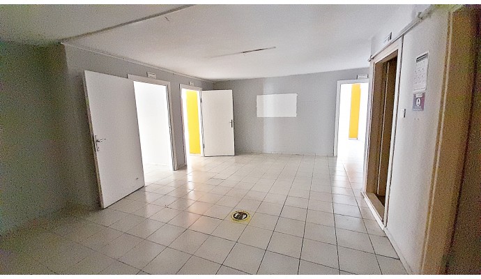 Eskidjiden İzmit Merkez Alemdar Caddesi 2800m2 Otoparklı Jeneratörlü Bina - İlan No: 67155, Kiralık,İzmit  Kiralık ev,İzmit  Kiralık daire,İzmit Kiralık ofis,İzmit  Kiralık stüdyo,İzmit  Kiralık